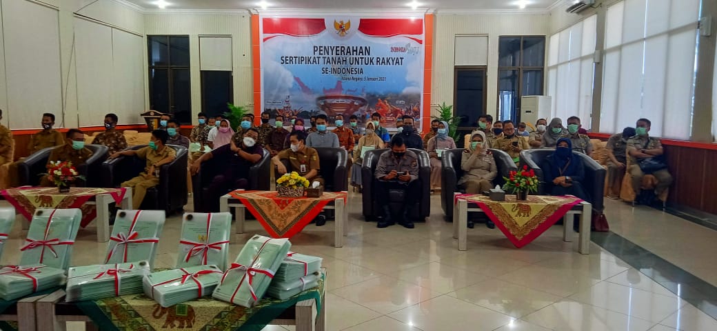 Penyerahan Sertipikat 2