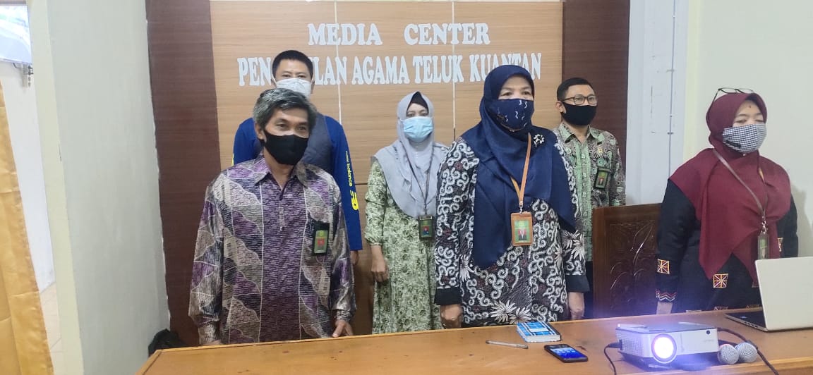 Zoom Peluncuran Buku 1