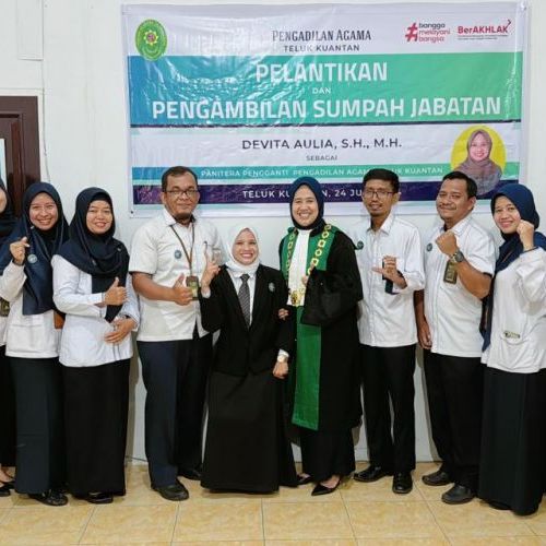 Pelantikan dan Pengambilan Sumpah Jabatan Panitera Pengganti PA Teluk Kuantan (Devita Aulia)