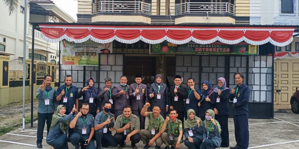 HUT RI 1
