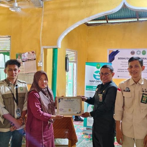 Sosialisasi dan Literasi Hukum di Desa Pulau Panjang Hilir