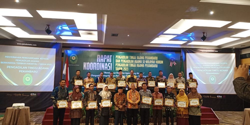 PA Teluk Kuantan Terima Penghargaan pada Rakor PA se-Wilayah Hukum PTA Pekanbaru Tahun 2023