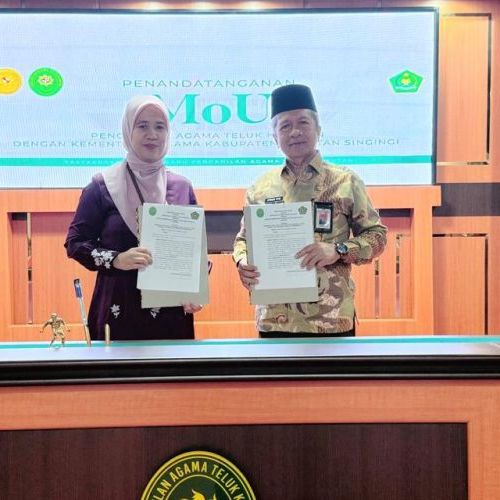 Penandatanganan MoU PA Teluk Kuantan dengan Kemenag Kuansing