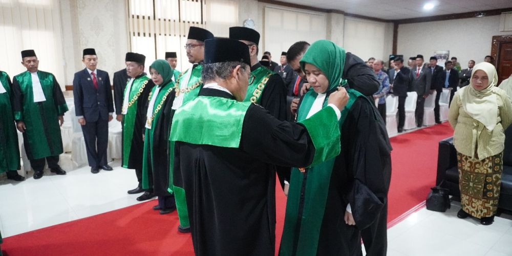 Pelantikan dan Pengambilan Sumpah Jabatan Ketua PA Teluk Kuantan